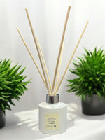 Blackcurrant & Truffle 100ml Reed Diffuser | Luxury Decadent Long-Lasting Fragrance Soulful Candles Uk